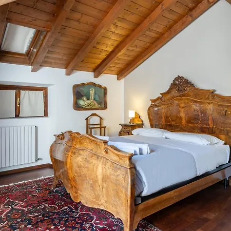 Апартаменты Luxury Between And Valsassina *